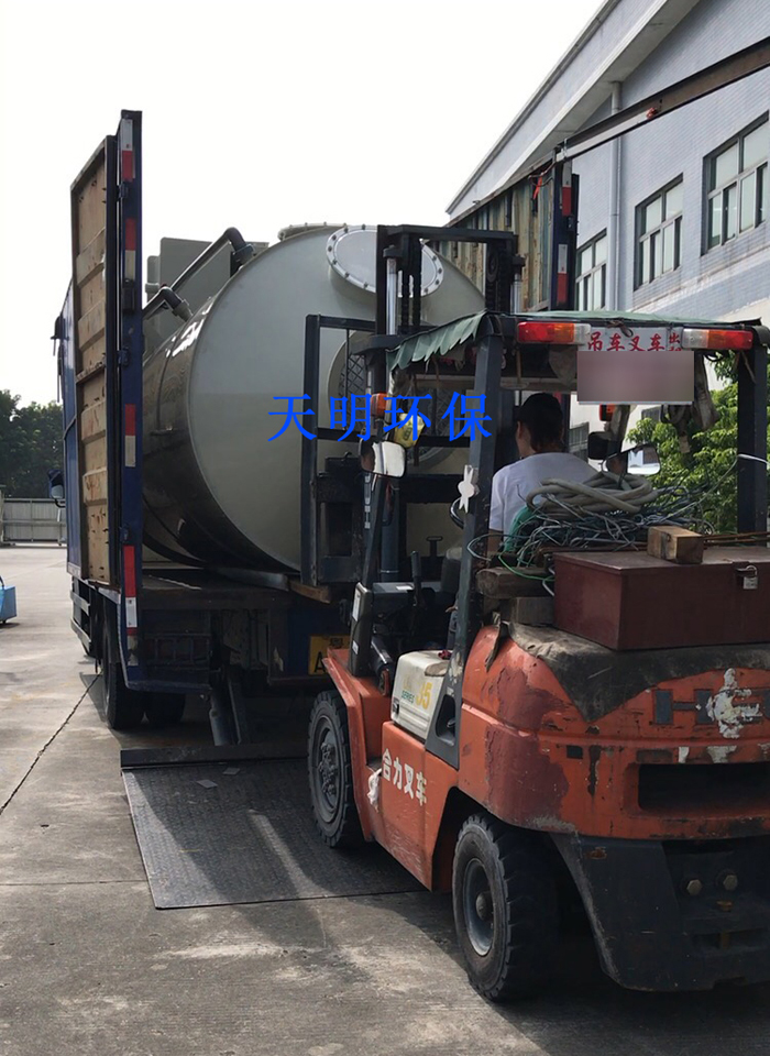 江门某环保公司酸碱废气塔净化设备发货图