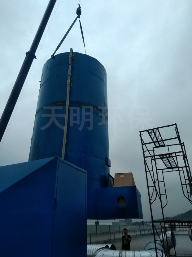  喷淋塔设备.jpg